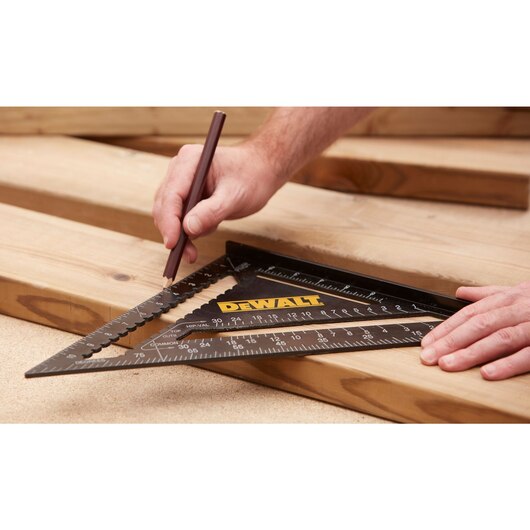 DeWalt DWHT46032-0 Premium Rafter Square 12inch